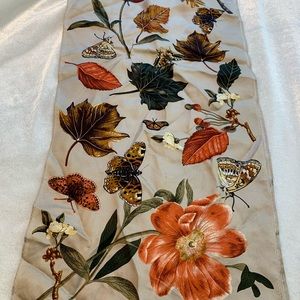 Brooks Brothers 💯 silk great fall colors